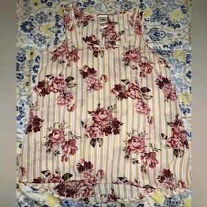 Women’s small Daytrip floral tank top